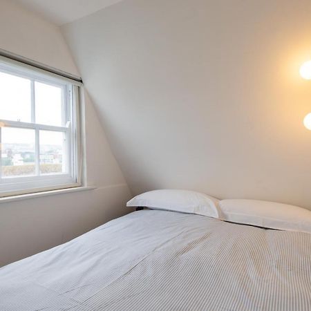 Central One-Bedroom, 99 Steps To The Sea Brighton Ngoại thất bức ảnh