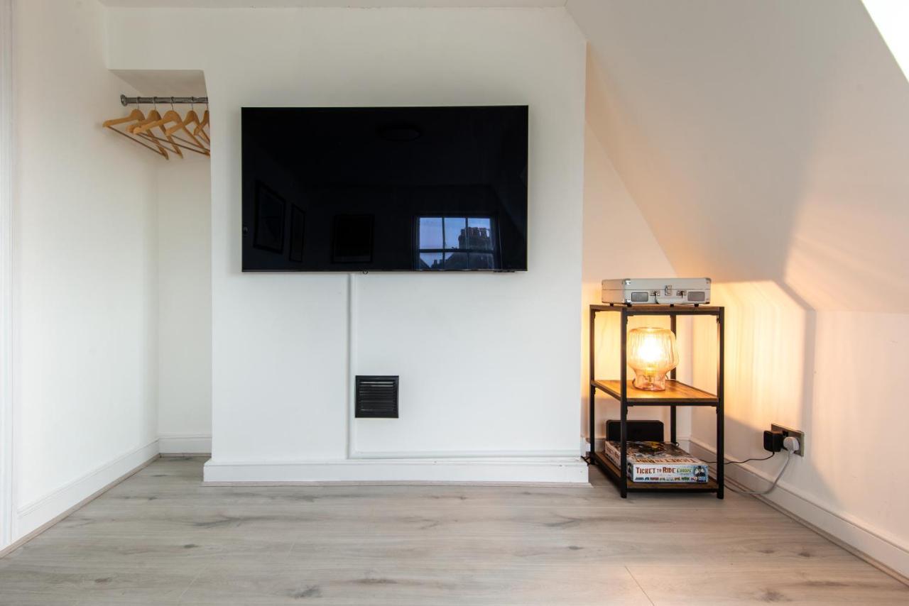 Central One-Bedroom, 99 Steps To The Sea Brighton Ngoại thất bức ảnh
